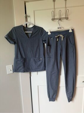 Figs Casma scrub top & Zamora jogger pants in heather denim - XS & XS Tall